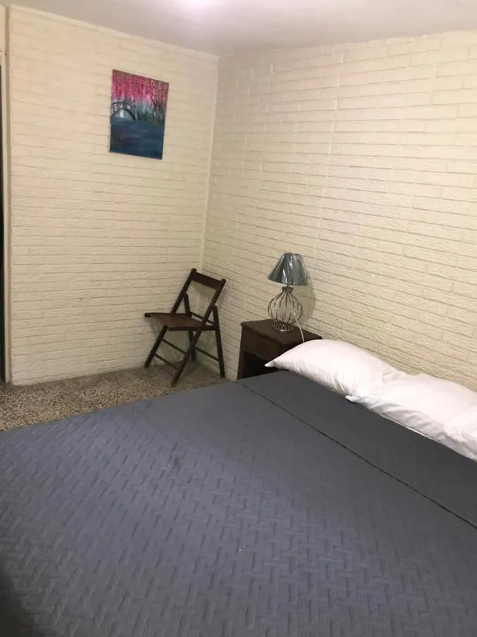 Casa de Férias Saltaire Bungalow Rose Hall 10 Mins Hike To Beach Montego Bay