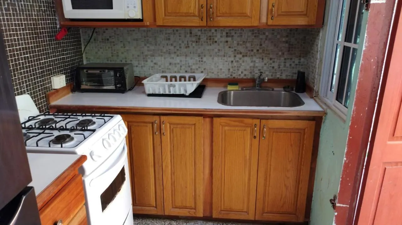 Casa de Férias Saltaire Bungalow Rose Hall 10 Mins Hike To Beach Montego Bay Jamaica