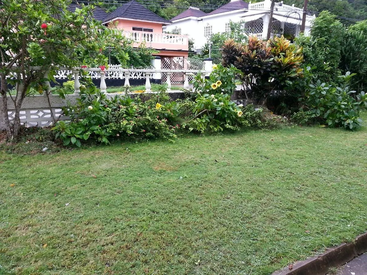 Casa de Férias Saltaire Bungalow Rose Hall 10 Mins Hike To Beach Montego Bay Jamaica