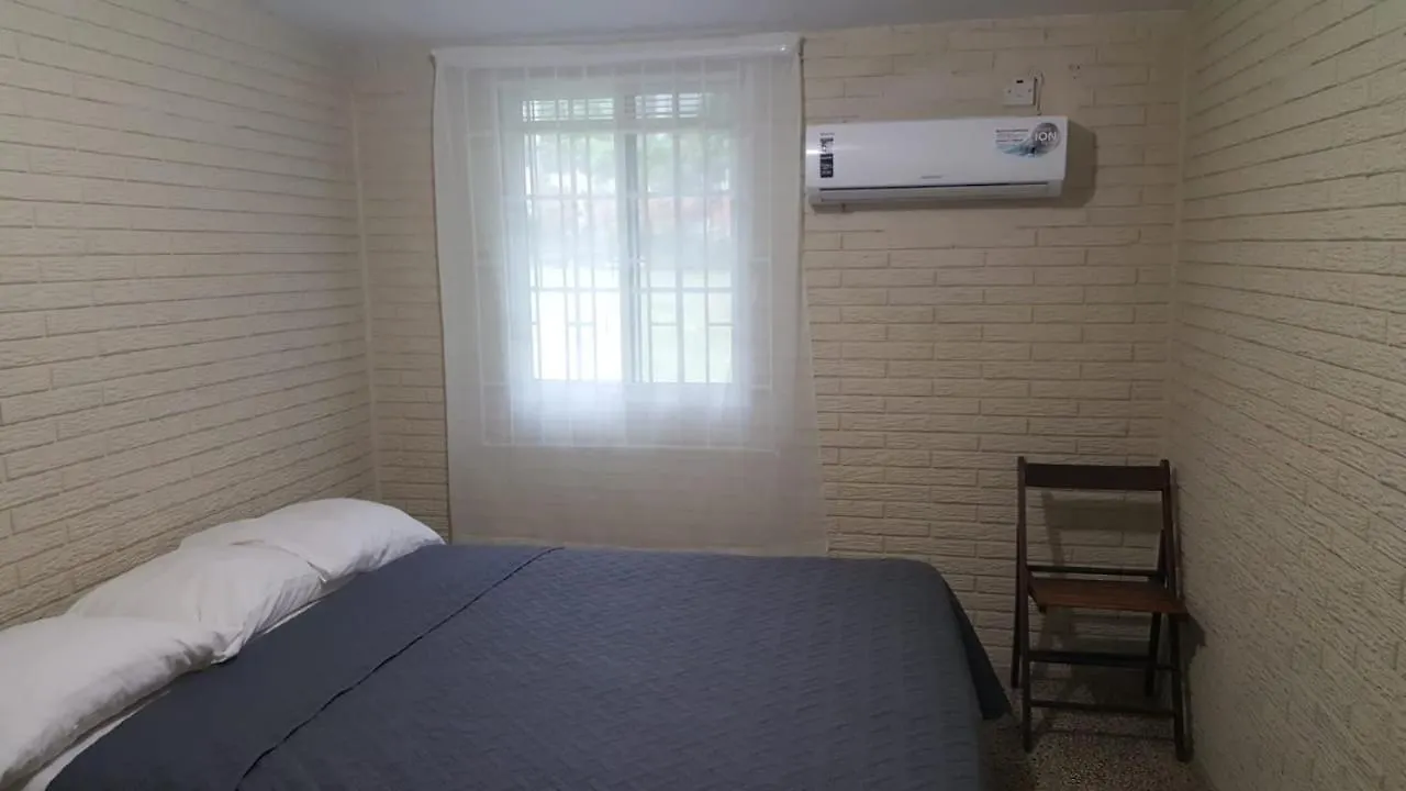 Holiday home Saltaire Bungalow Rose Hall 10 Mins Hike To Beach Montego Bay