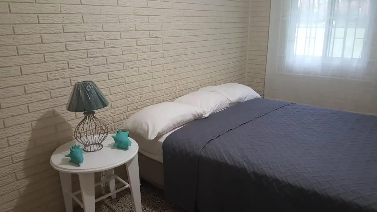 Holiday home Saltaire Bungalow Rose Hall 10 Mins Hike To Beach Montego Bay Jamaica
