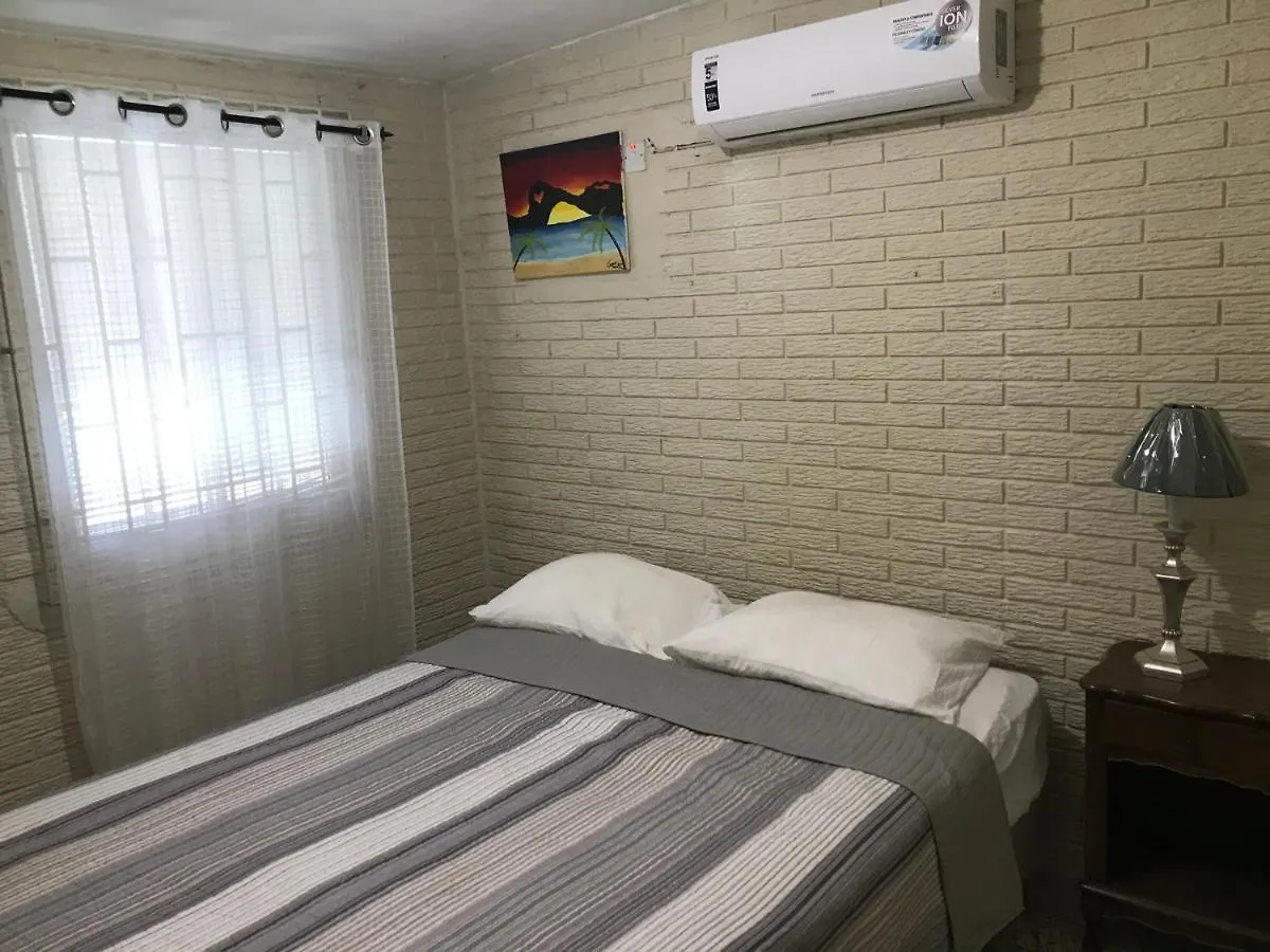 Saltaire Bungalow Rose Hall 10 Mins Hike To Beach Montego Bay 0*,