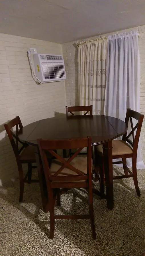 Saltaire Bungalow Rose Hall 10 Mins Hike To Beach Montego Bay Jamaica