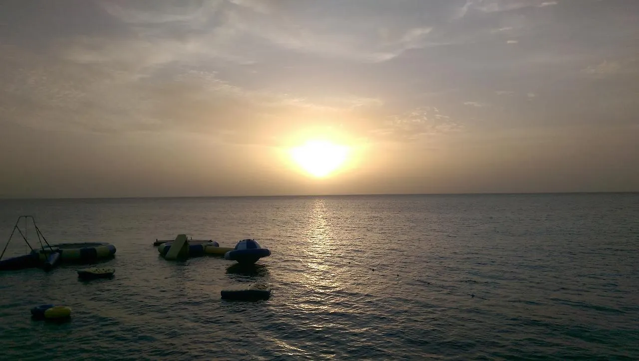 Saltaire Bungalow Rose Hall 10 Mins Hike To Beach Montego Bay Holiday home