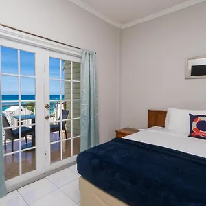 2* Hotel Caribic House